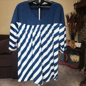 NWOT blue / white striped sz 2X tunic top